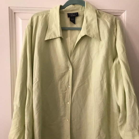 Finitely Woman’s Blouse - Picture 2 of 2